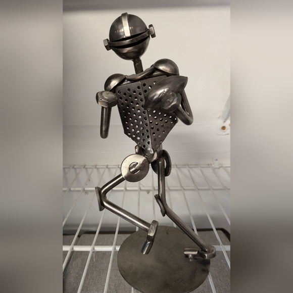 Nuts & Bolts Metal Football Player Figurine BNWT - Picture 1 of 6